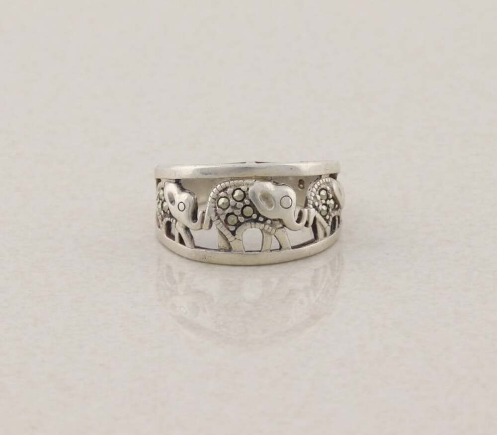 Sterling Silver Marcasite Elephant Ring Size 8 1/2